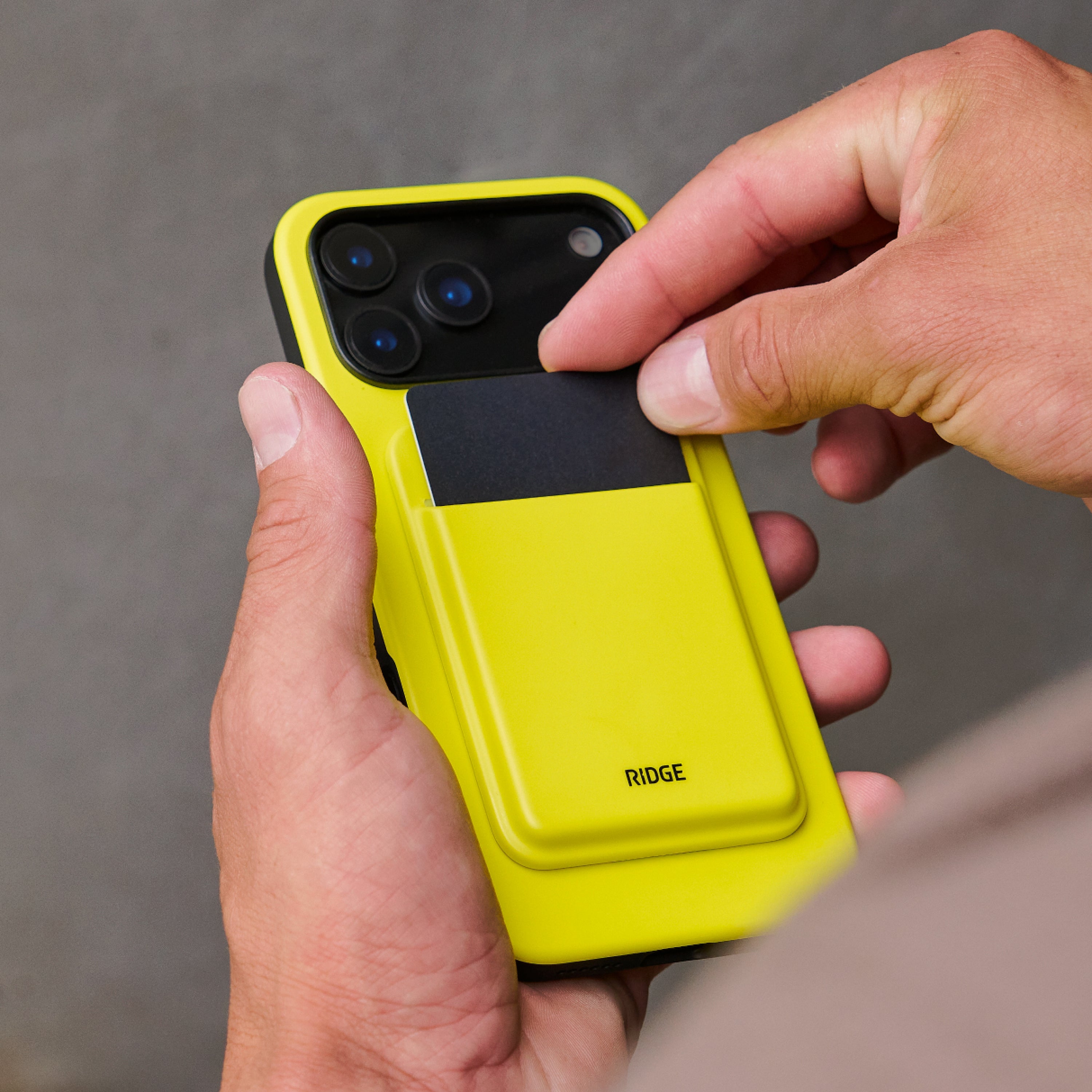 MagSafe Cardholder - Hyper Lime