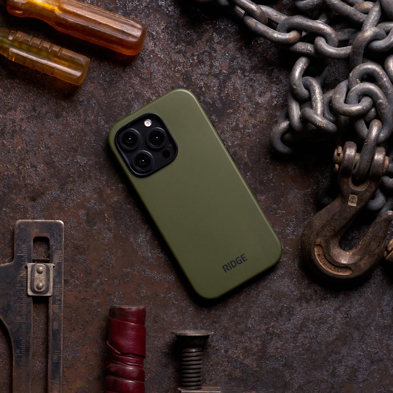 Everyday Phone Case - iPhone 16 Pro - Matte Olive